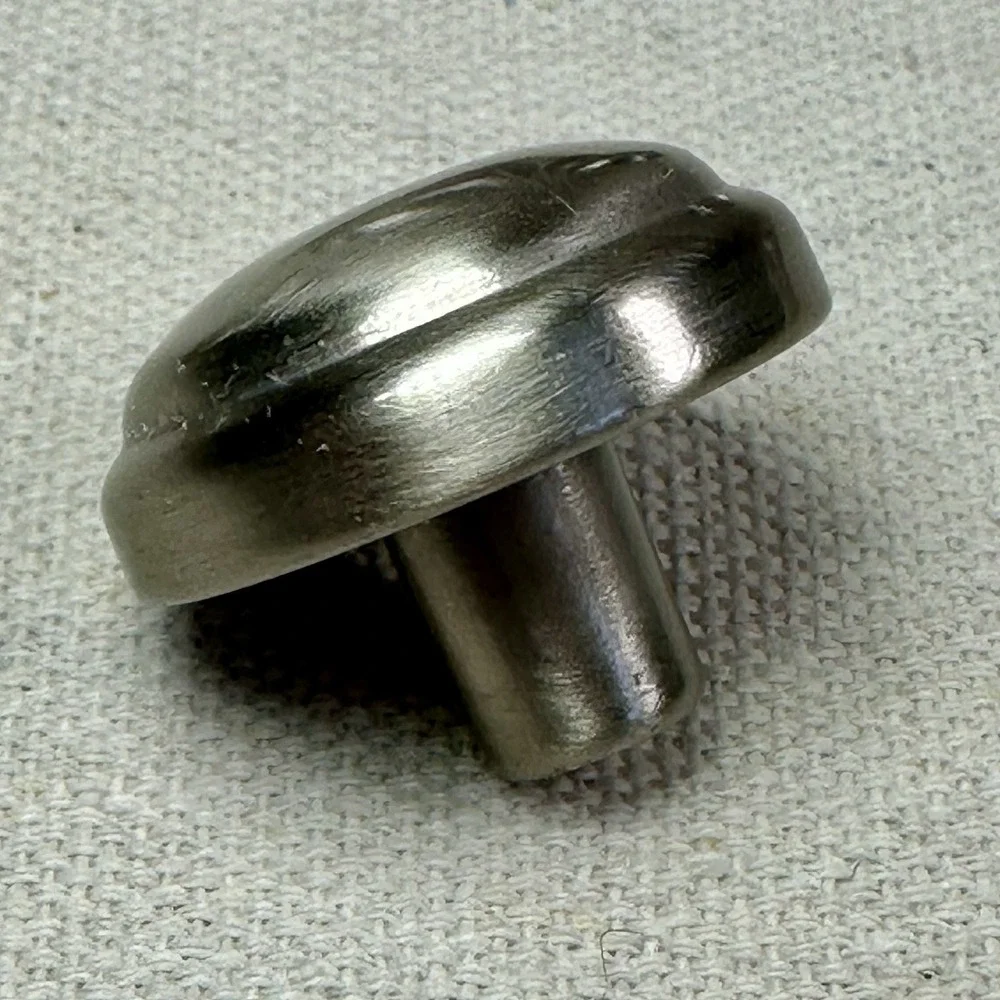Lot Of 24 Liberty Hardware Drawer Pulls Door Knobs 1-5/16